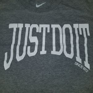 Nike tee shirt